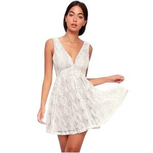 Lulu’s All My Heart White Lace Sleeveless Fit & Flare Skater Dress - Small  NWT
